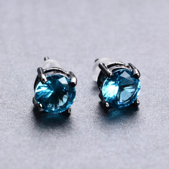 PM EDITORS PICK🎉Black GOLD Blue Stud Earrings - Picture 2 of 5